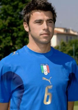 罕见！战胜BLG后TS笑得脸都模糊了，热度爆炸两小时播放破百万