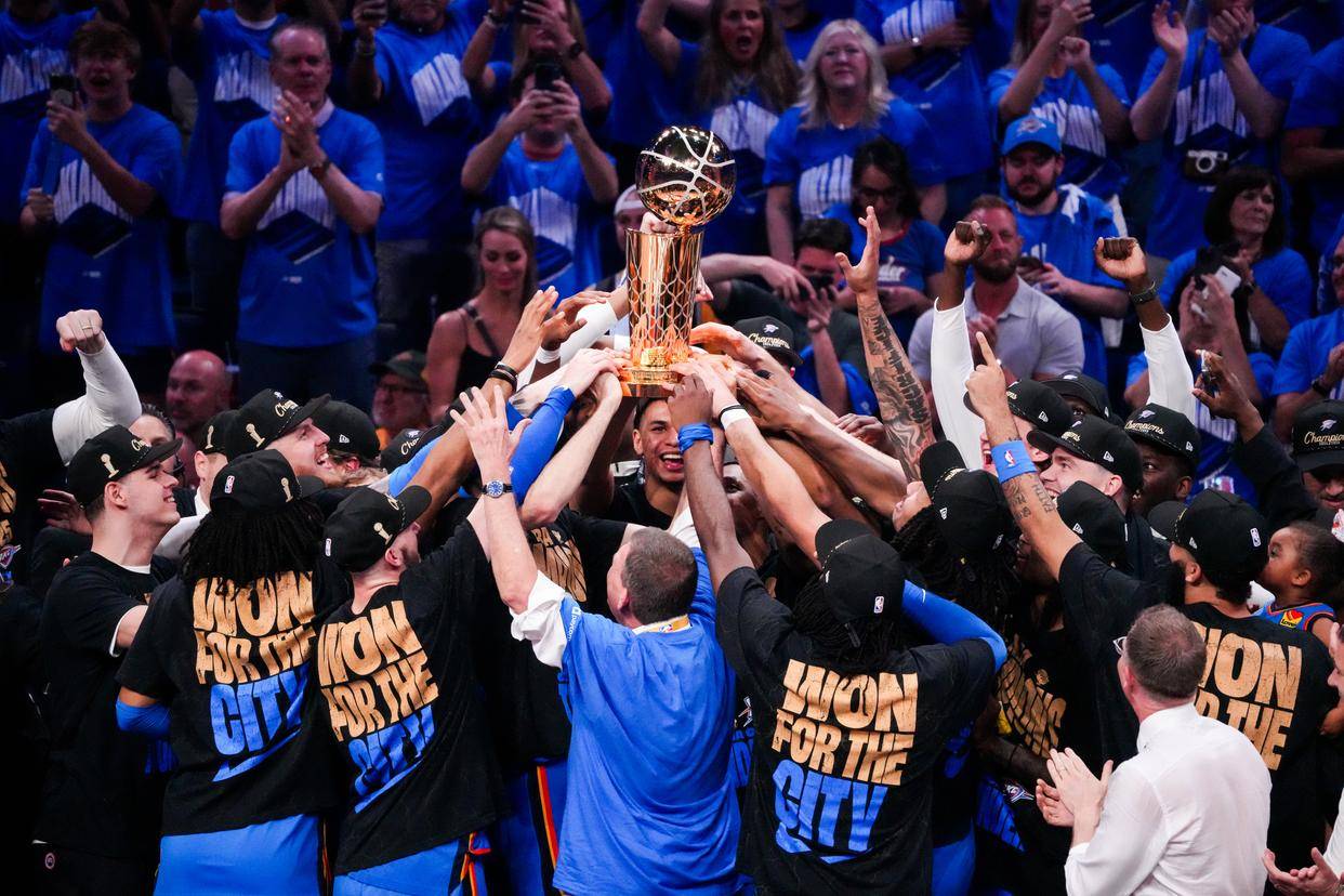 卡与叙事落 卡与叙事落