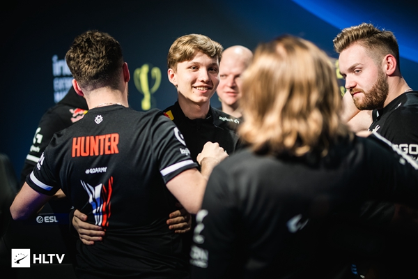 让八村上顶 让八村上顶